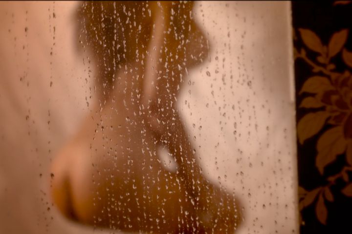 Douche Dorée avec escorts